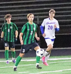 Warriors move on, Quakers do not